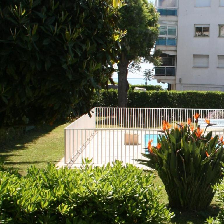 Rez de jardin en bord de mer - Apartamento - 6