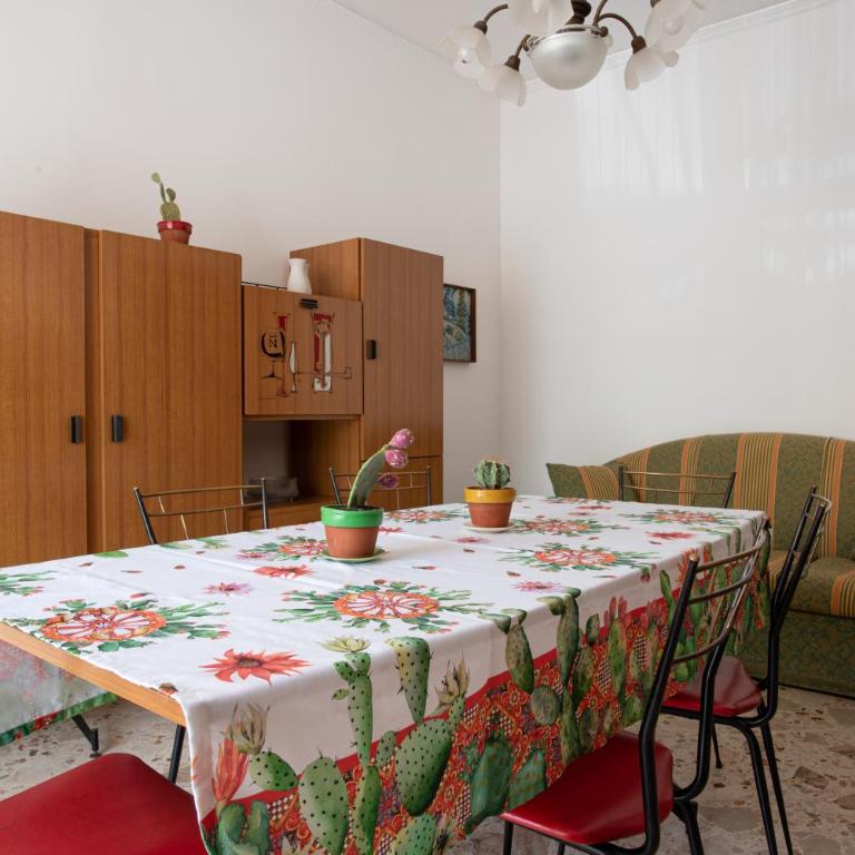 Gardenia Home - Two-Bedroom Apartment - 12