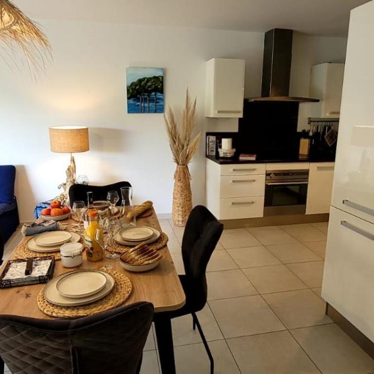 Apartment Blue Riviera - am Strand mit Meerblick und Pool by Riviera HomeLife - Apartamento con vistas al mar - 12