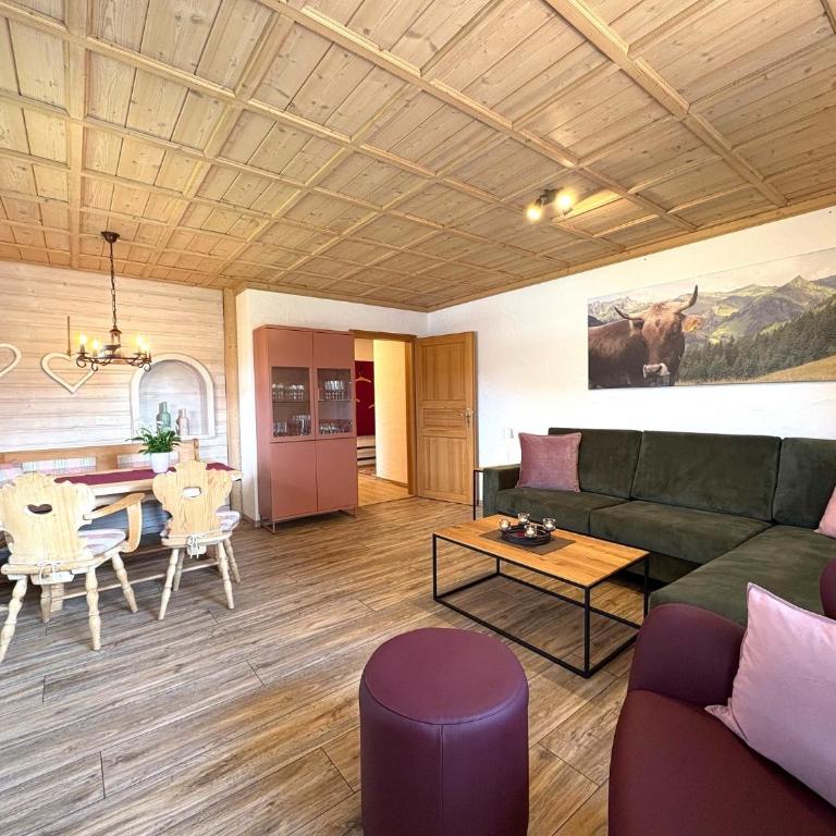 Ferienwohnung Alpentraum - Auszeit II - Two-Bedroom Apartment - 1
