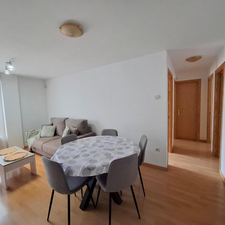 Los Pinos, acogedor apartamento con garaje - Arafita Apartamentos - Apartment mit 3 Schlafzimmern - 6