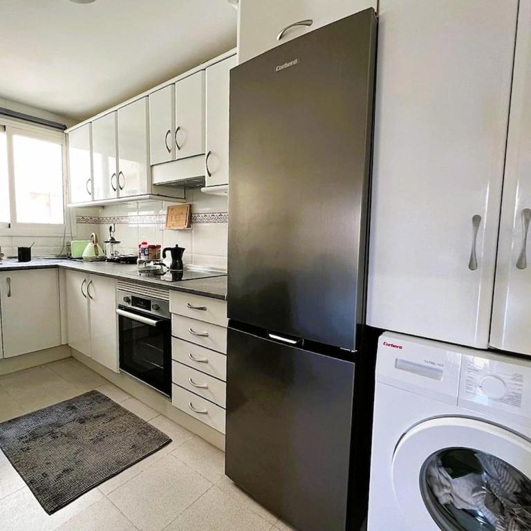 Relax with Ocean Views, Pool, and Garage - Apartment with Sea View - 23