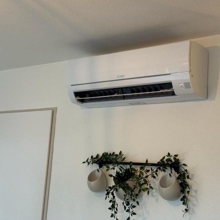Les Muses - avec entrée autonome, clim neuve, jardin, parking privé & sa piscine ! - - Apartment - 36