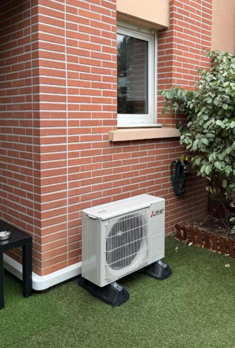 Les Muses - avec entrée autonome, clim neuve, jardin, parking privé & sa piscine ! - - Apartment - 37