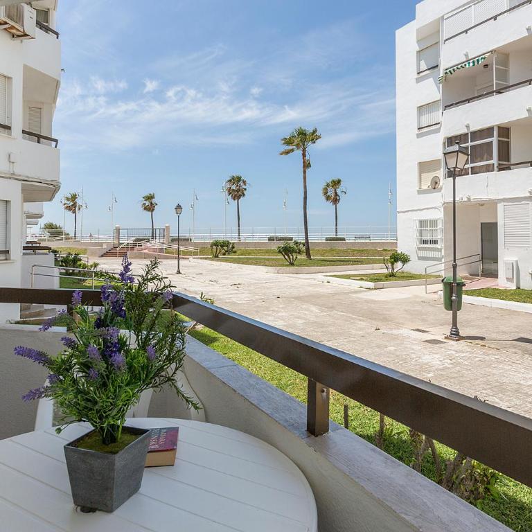 Apartamentos Collado Playa Valdelagrana - Apartamento de 3 dormitorios con vistas al mar - 12