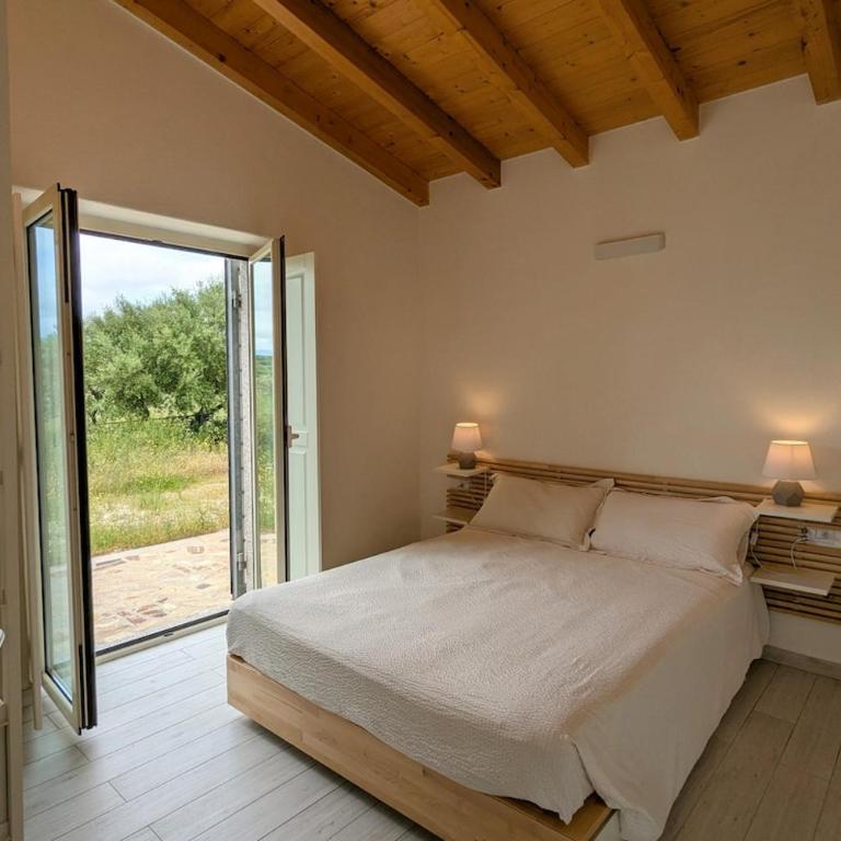 Private Countryside Retreat, Distant Sea View - Villa - 6