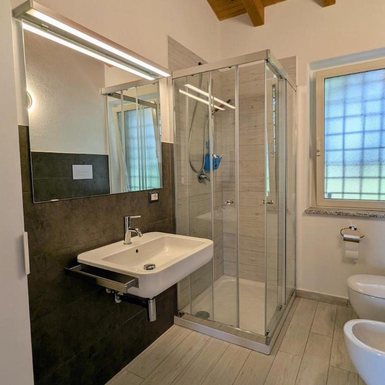 Private Countryside Retreat, Distant Sea View - Villa - 10