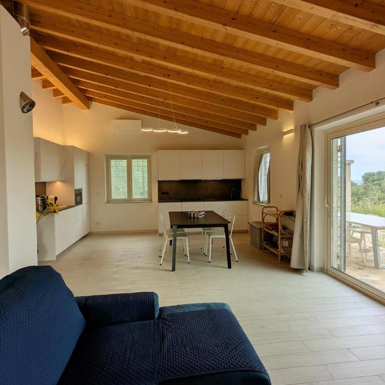 Private Countryside Retreat, Distant Sea View - Villa - 13