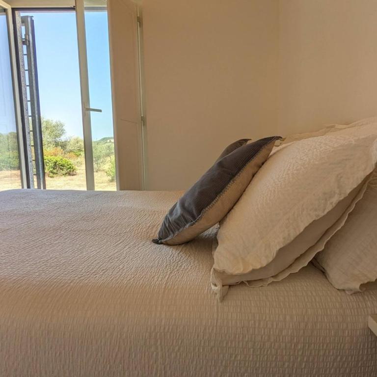Private Countryside Retreat, Distant Sea View - Villa - 21