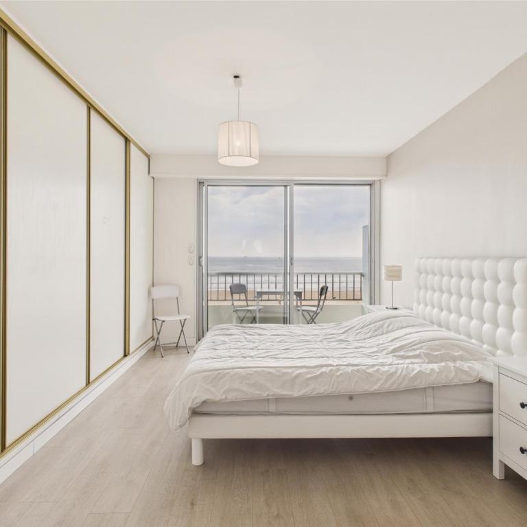 Vue mer - Appartement pour 6 - 5 m de la plage - Appartamento - 12