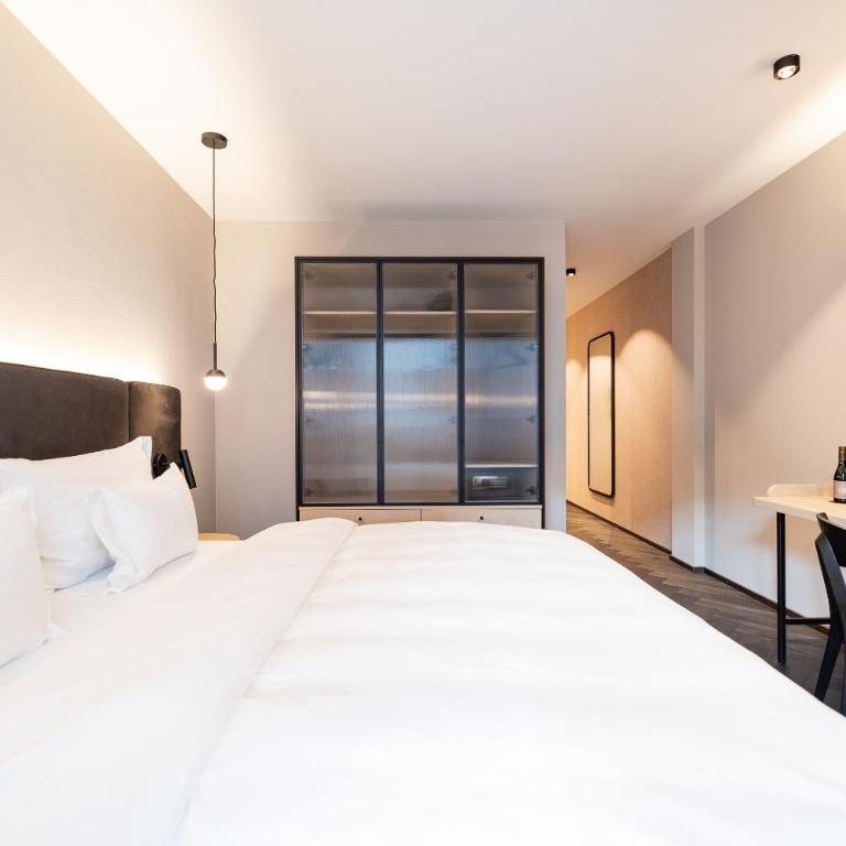 Schwarzer Adler - Concept Living - Camera King con Balcone - 4