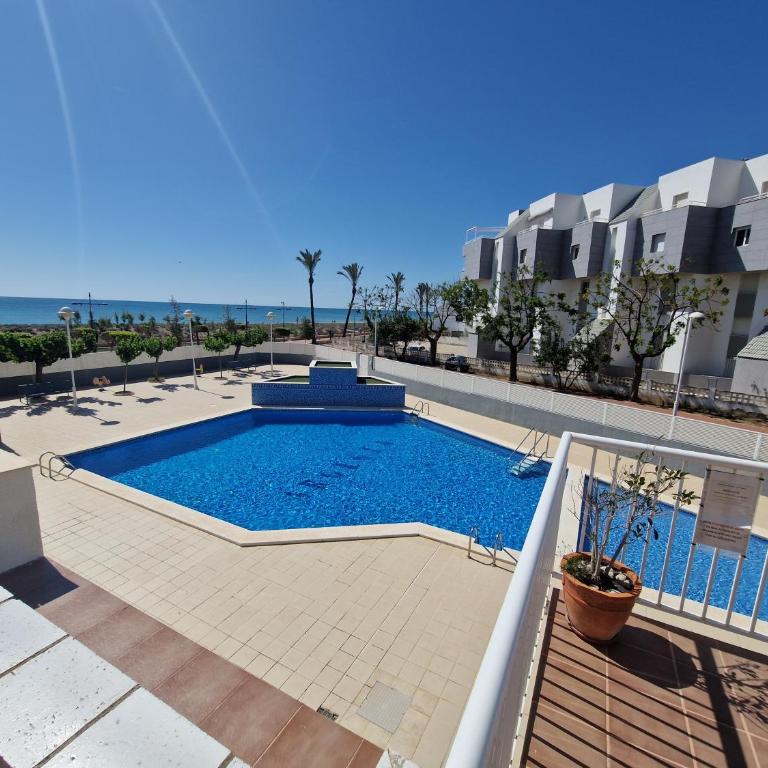 Argenta Beachside 5F - Apartamento de 2 dormitorios con terraza y vistas al mar - 16