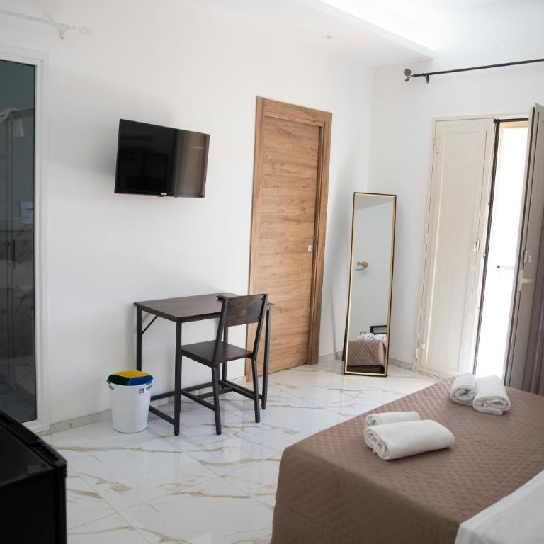 La Dolce Vita rooms & suite - Camera Matrimoniale con Balcone - 3