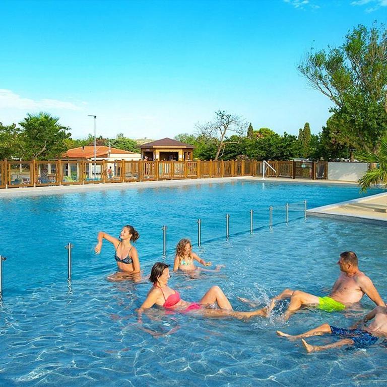 Entre Mer et Roseaux - Piscine chauffée - Proche centre et mer - Animaux bienvenus - Mobile Home - 14