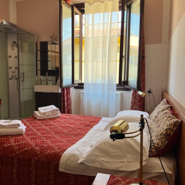 Souvenir Maya - Superior Double Room with Shared Bathroom - 4