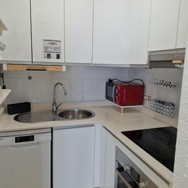 Vistas panorámicas al mar, a 300 metros de la playa - Apartamento de 1 dormitorio - 9