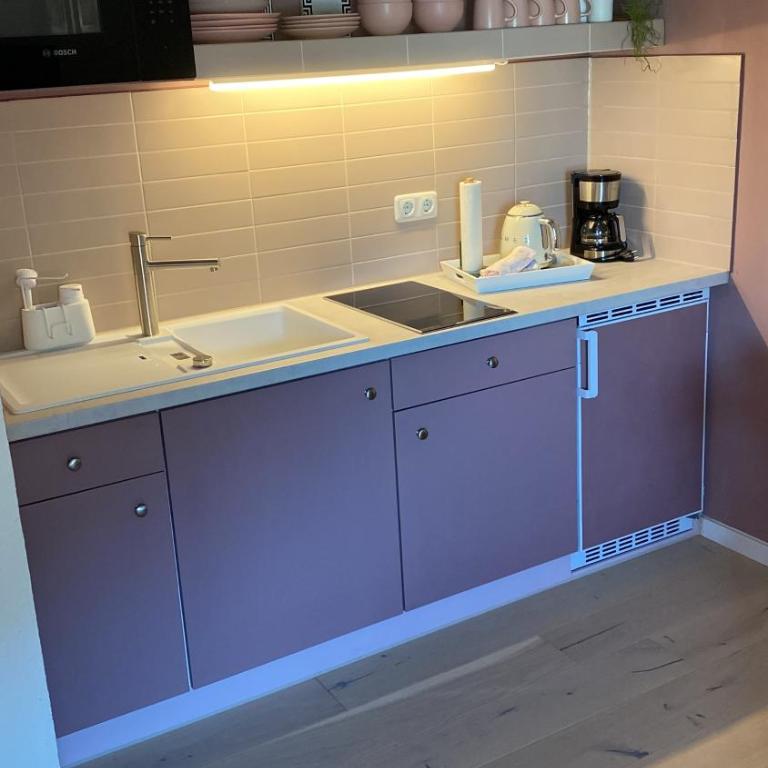 Ferienwohnung Christiane - Steilhofweg / Feuerwehrheimstrasse - Apartment mit 1 Schlafzimmer und Balkon (2 Erwachsene) - 3