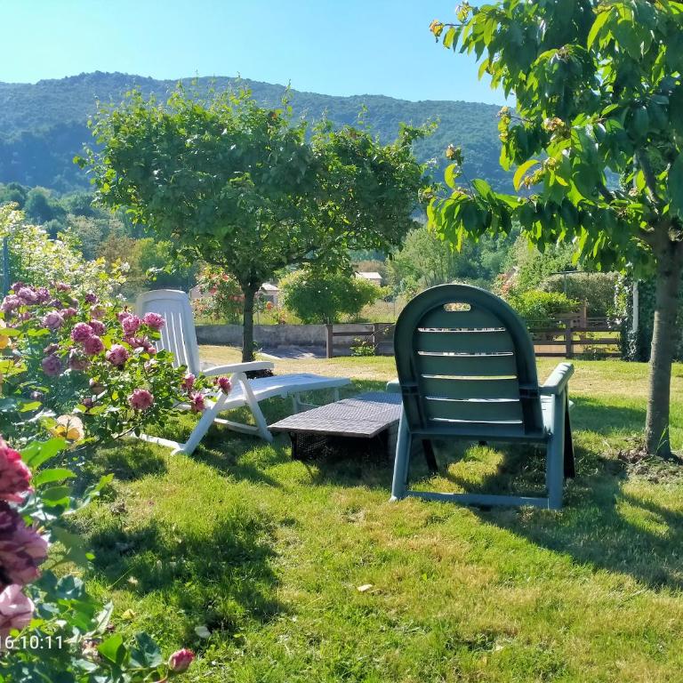 Studio L'Hosting Noix - Studio - Vue sur Montagne - 8