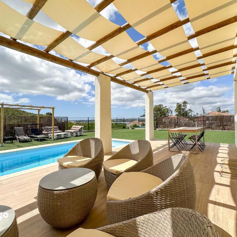 Chalet con Vistas del Guadiana POV01 - Villa con piscina privada - 1