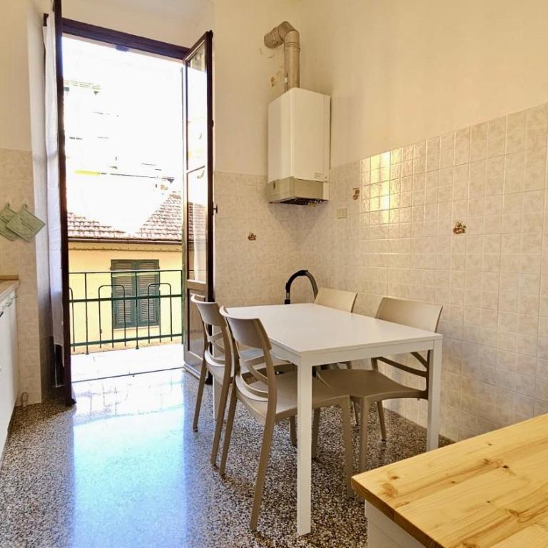 Trieste 8 - Appartamento con 2 Camere da Letto - 11