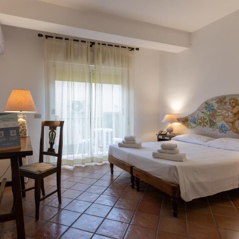 HOTIDAY Taormina Mare - Camera Matrimoniale con Balcone - 1