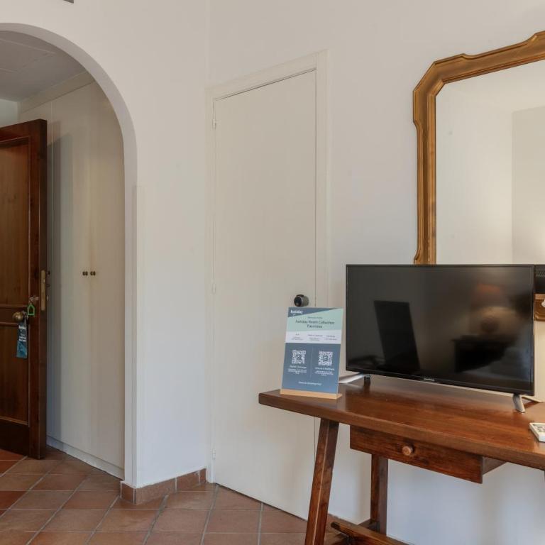 HOTIDAY Taormina Mare - Camera Matrimoniale con Balcone - 10