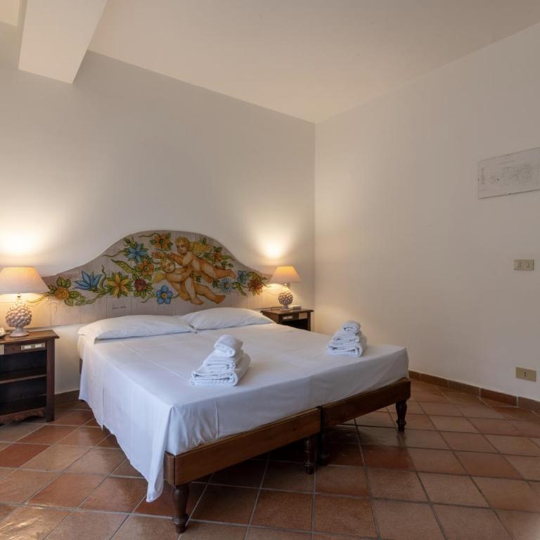 HOTIDAY Taormina Mare - Camera Matrimoniale con Balcone - 9