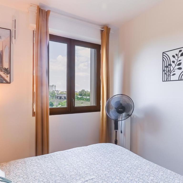 LE PETIT SÉSAME appartement 70m2 avec terrasse et jacuzzi cosy idéal groupe, capacité 6 personnes , 2 chambres,canapé lit, proche Stade De France, Wifi Parking privé très bon rapport qualité prix - Two-Bedroom Apartment - 17