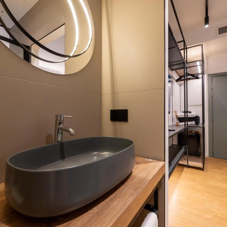 Meg Lifestyle Hotel & Apartaments - Camera Matrimoniale Superior - 2