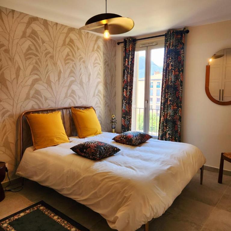 Superbe Appartement - Centre Calvi - Parking privé - Appartement 1 Chambre - 2