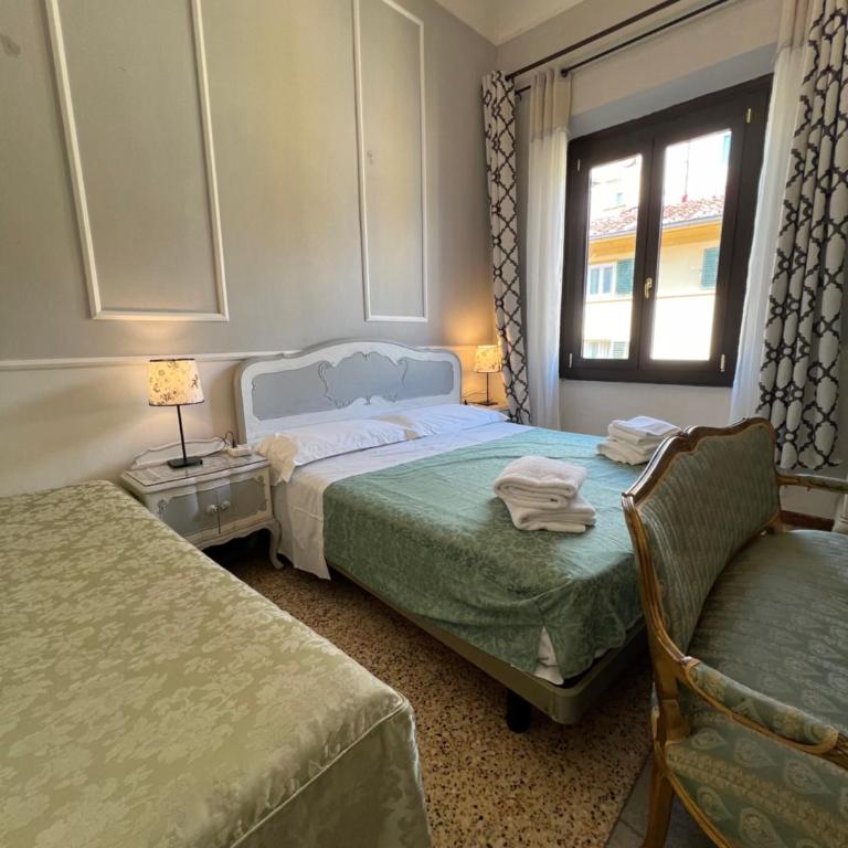 Souvenir Maya - Triple Room with Shared Bathroom - 13