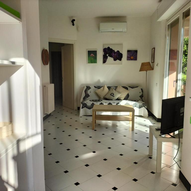 Serenas Beach Side Apt with Parking and AC - Appartamento con 2 Camere da Letto - 6
