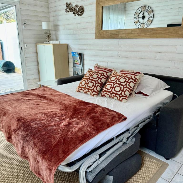 Studio Plein sud - 3 pers - Agde - Terrasse - Barbecue - Clim - Parking -Histoire de clés - Appartement 1 Chambre - 26