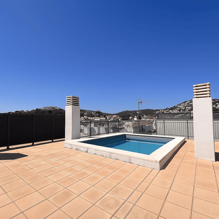 Capri - Apartamento con piscina en la azotea - Apartamento - 28