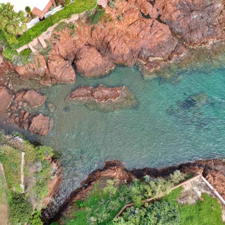 Villa Sasso Forte, swimming pool, jacuzzi and private cove - Villa - 31