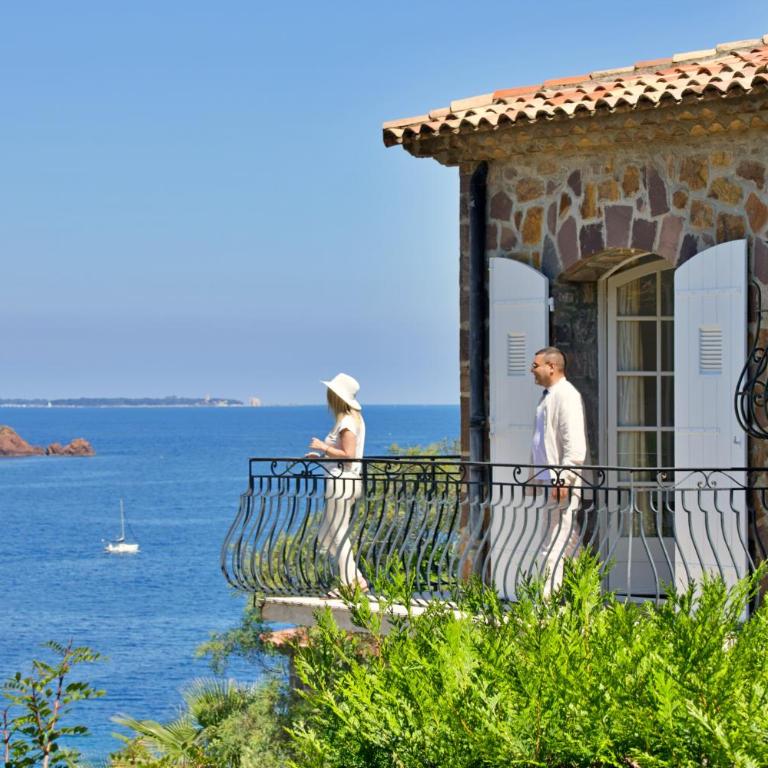 Villa Sasso Forte, swimming pool, jacuzzi and private cove - Villa - 47
