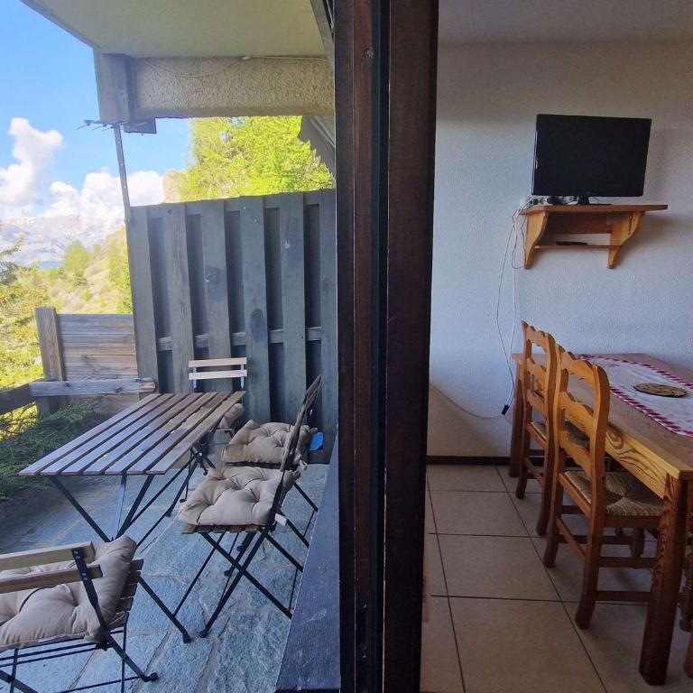 Studio Chaleureux 4 Pers avec Terrasse - Saint-Michel-de-Chaillol - FR-1-393-52 - Estudio - 10