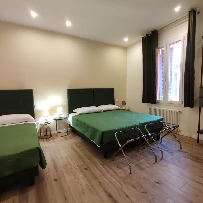 Residenza Maggiore 10 - Affittacamere - Guest House - Triple Room with Private Bathroom - 2