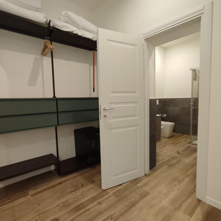 Residenza Maggiore 10 - Affittacamere - Guest House - Triple Room with Private Bathroom - 15