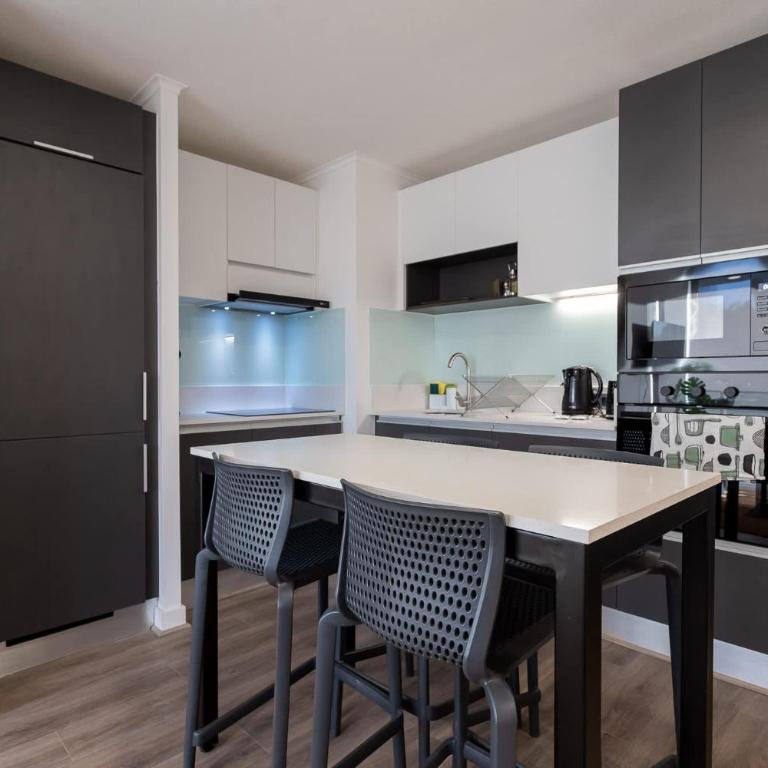 Explore Providencia from Our Sleek 2BR - Apartamento - 5