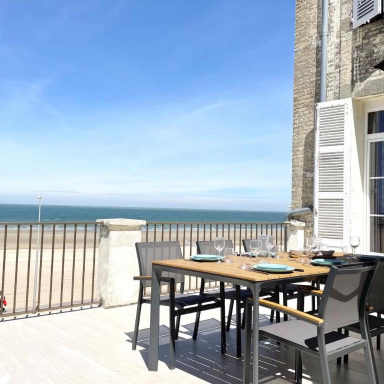 Roches Normandes - Terrasse Vue Mer et Plage - Appartement - 27