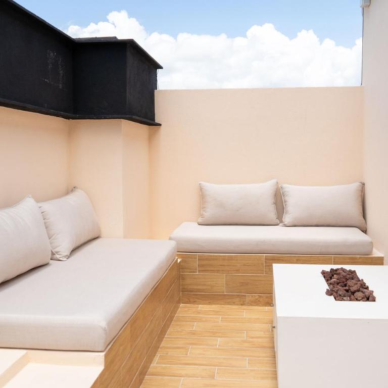 Elegant Lux Condo - Fast Wi-fi- Near the Beach - One-Bedroom Apartment - 10
