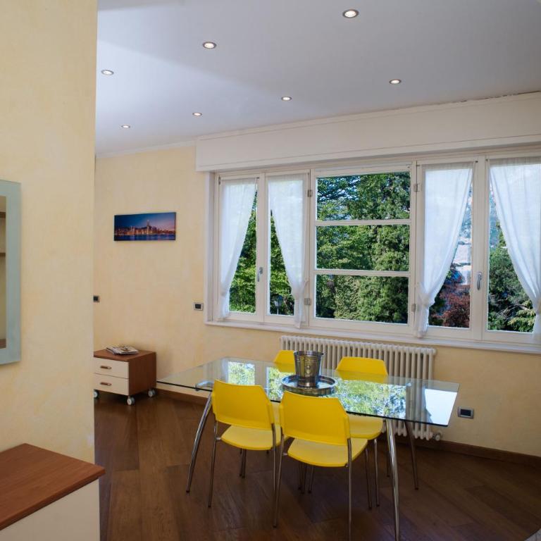 Appartamenti Il Sogno - Appartamento Familiare con Vista Lago e Giardino - Via Valassina 8 - 12