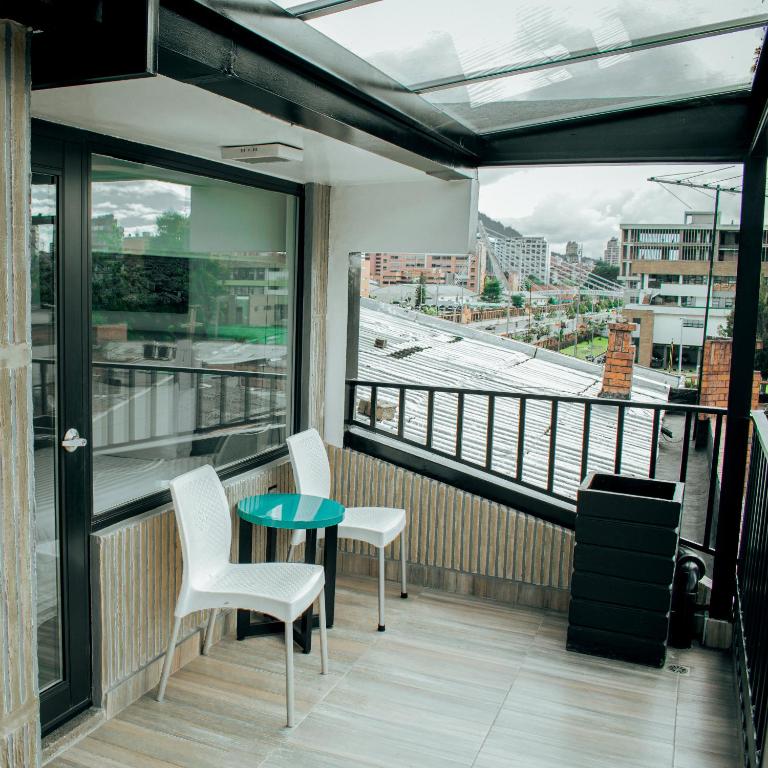 Hotel City Bog Usaquén - Double Room with Balcony - 8