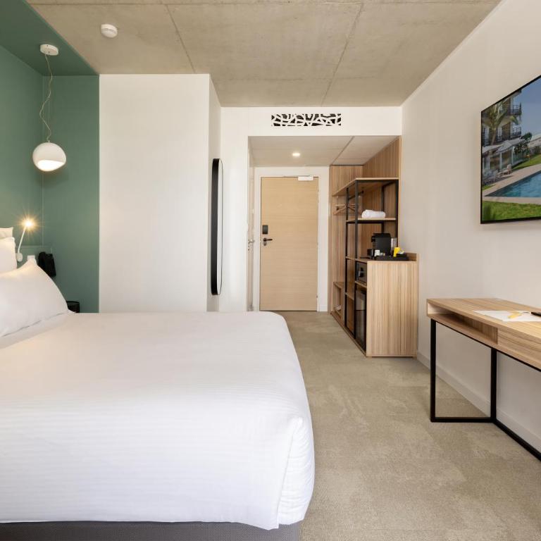 Golden Tulip Hotel & Rooftop Martigues Provence - Superior Zimmer mit 1 Queensize Bett - 3