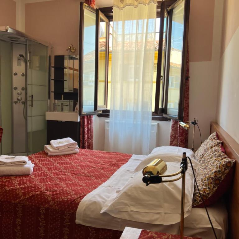 Souvenir Maya - Superior Double Room with Shared Bathroom - 11