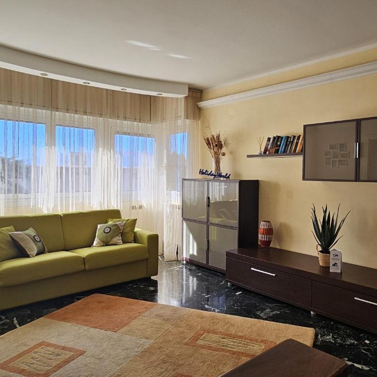 Oasi di Pace by Holiday World - Appartamento con 2 Camere da Letto e Balcone - 1