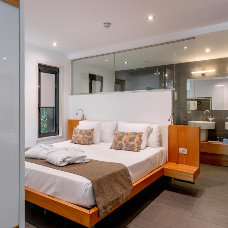 NM Suites by Escampa Hotels - Suite con bañera de hidromasaje - 3