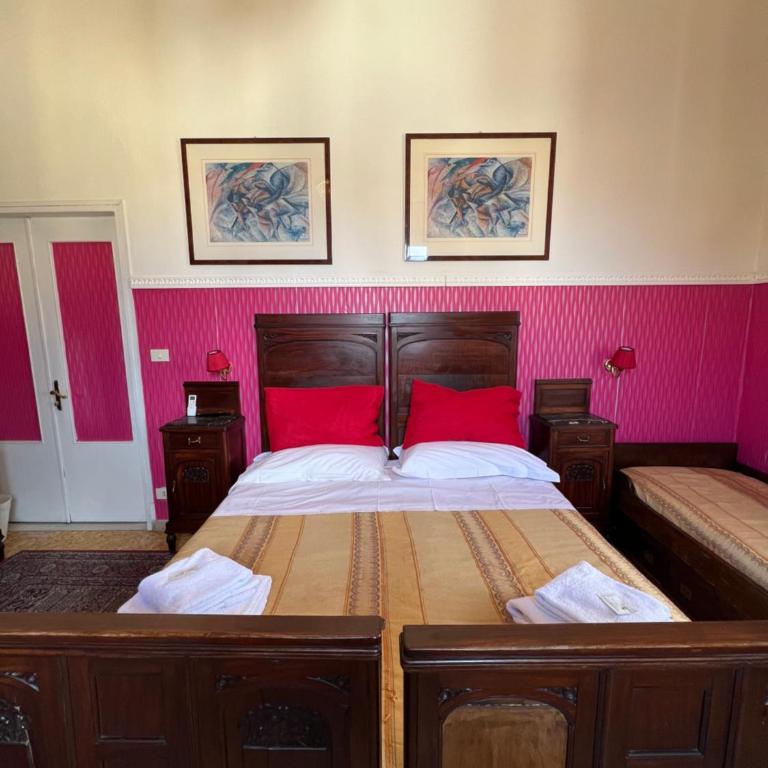 Souvenir Maya - Triple Room with Shared Bathroom - 4