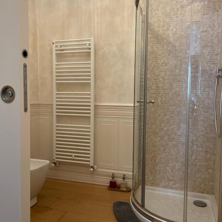 Abitare al 42 - Camera Matrimoniale con Bagno Privato Esterno - 1
